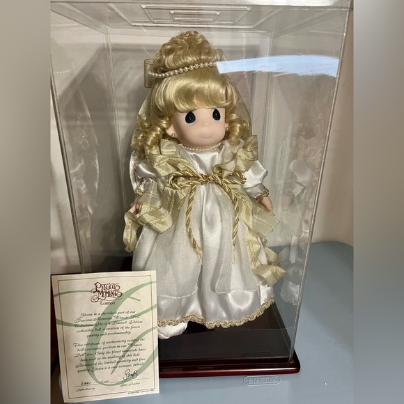PRECIOUS MOMENTS “GLORIA” Angel Doll, In Plastic Case, On PM Doll Stand-No Box! - Picture 12 of 12